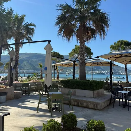 博洛尼亚酒店 4* Vlorë