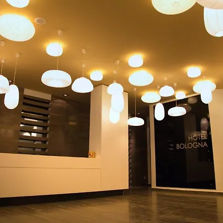 Bologna 4*